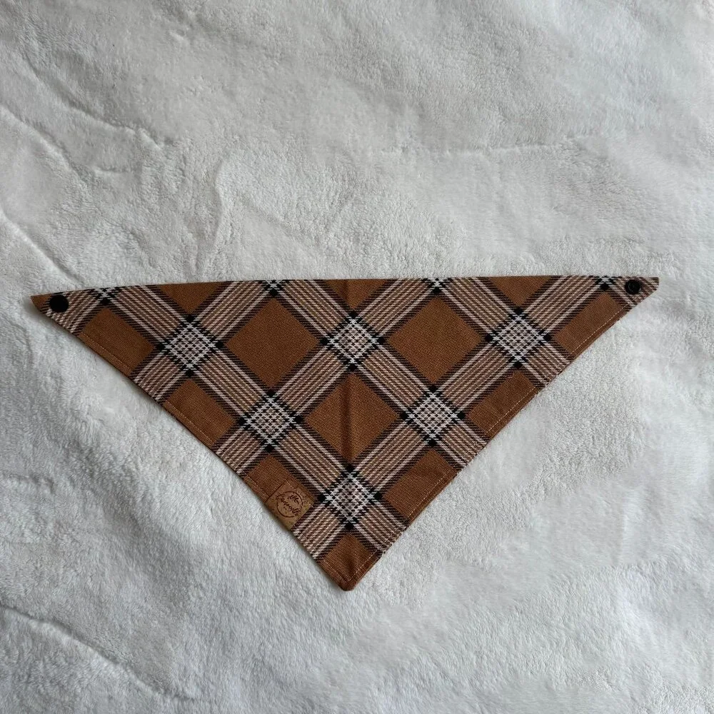 EUC Canoodle Cinnamon Autumn Plaid Dog Bandana, Brown, White, Black, Size Medium